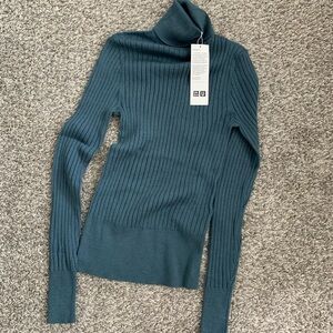 Uniqlo U Women's Teal Ribbed Turtleneck Sweater 3D Knit